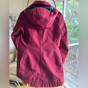 S Marmot hooded Raincoat, new without tag